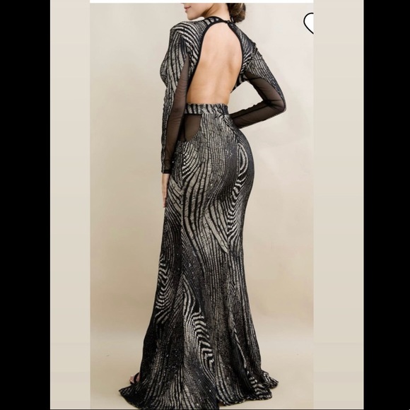 Boutique Black prom dress - Picture 2 of 7